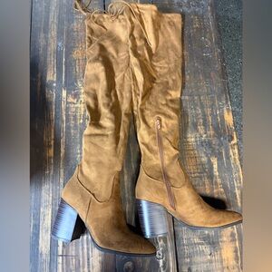 Over the knee suede brown boot